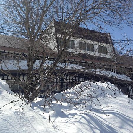 Ski-In, Ski-Out Iwatake Apartments Hakuba Dış mekan fotoğraf