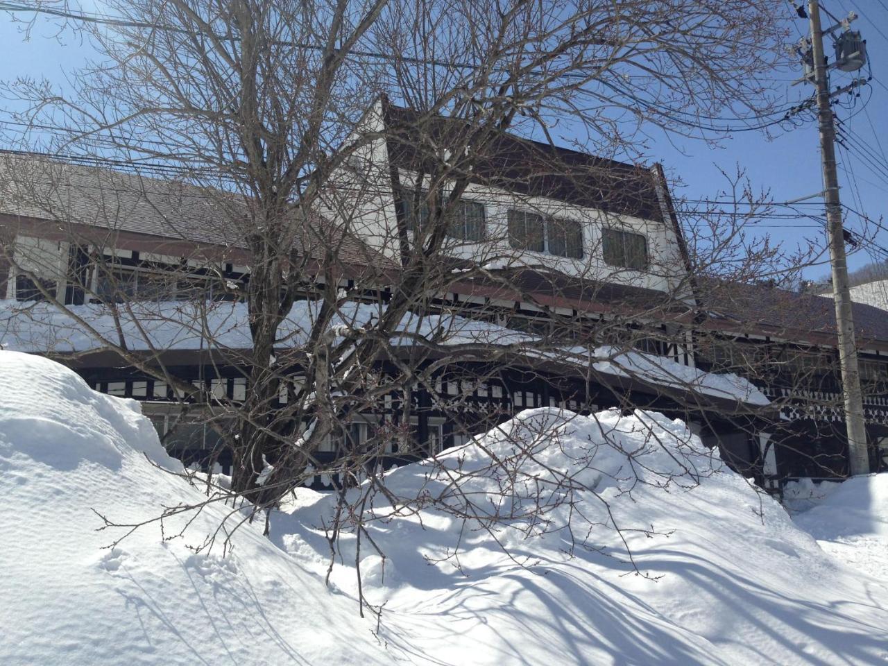 Ski-In, Ski-Out Iwatake Apartments Hakuba Dış mekan fotoğraf